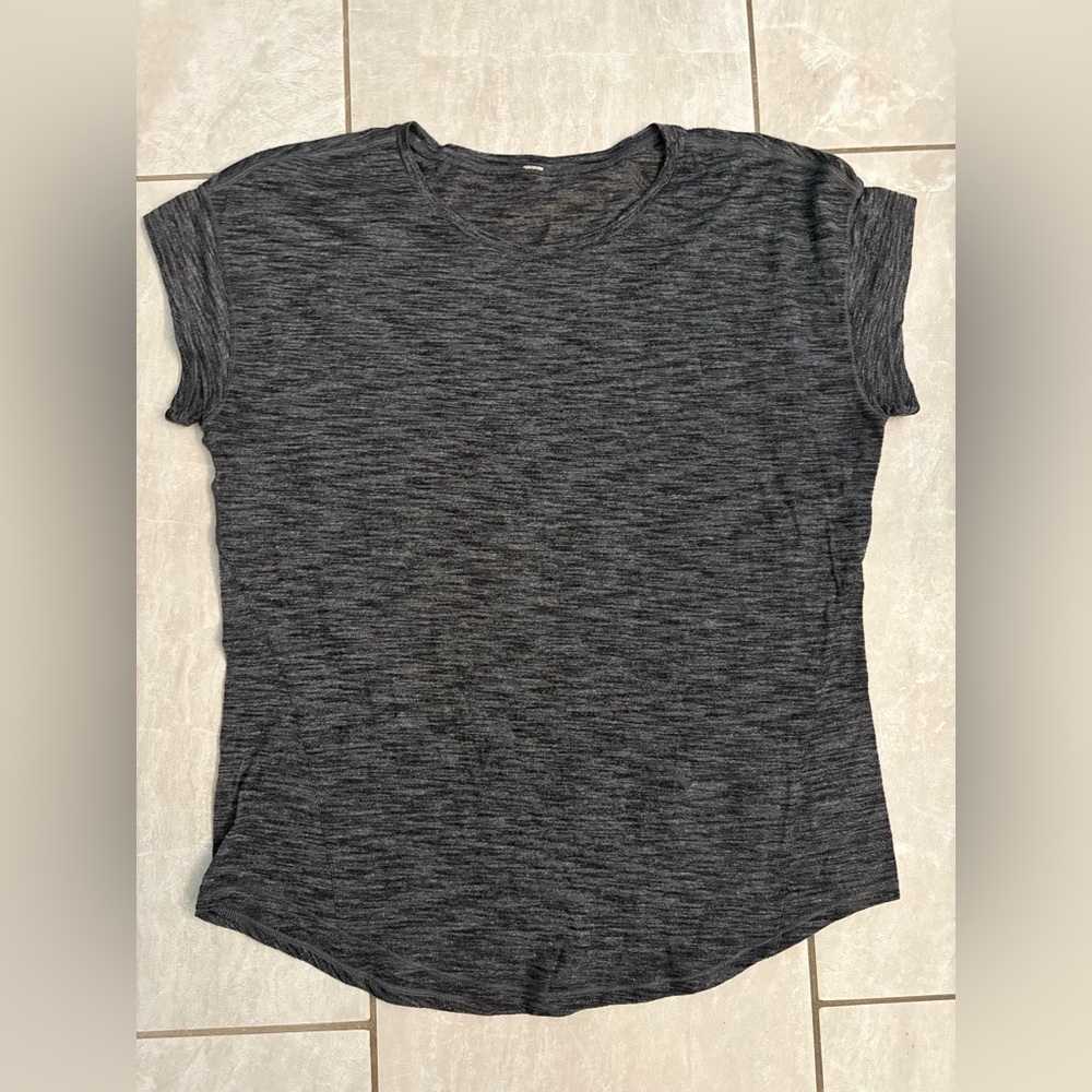 Lululemon Women's T-shirt - Picture 2 of 4
